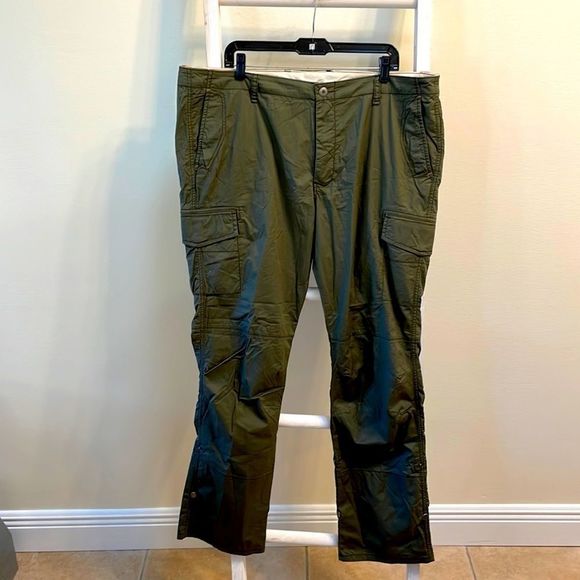 Tommy Bahama Pants   - Picture 1 of 7